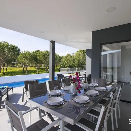 Paris Villa Vilamoura