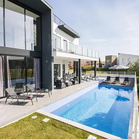 Villa Paris *